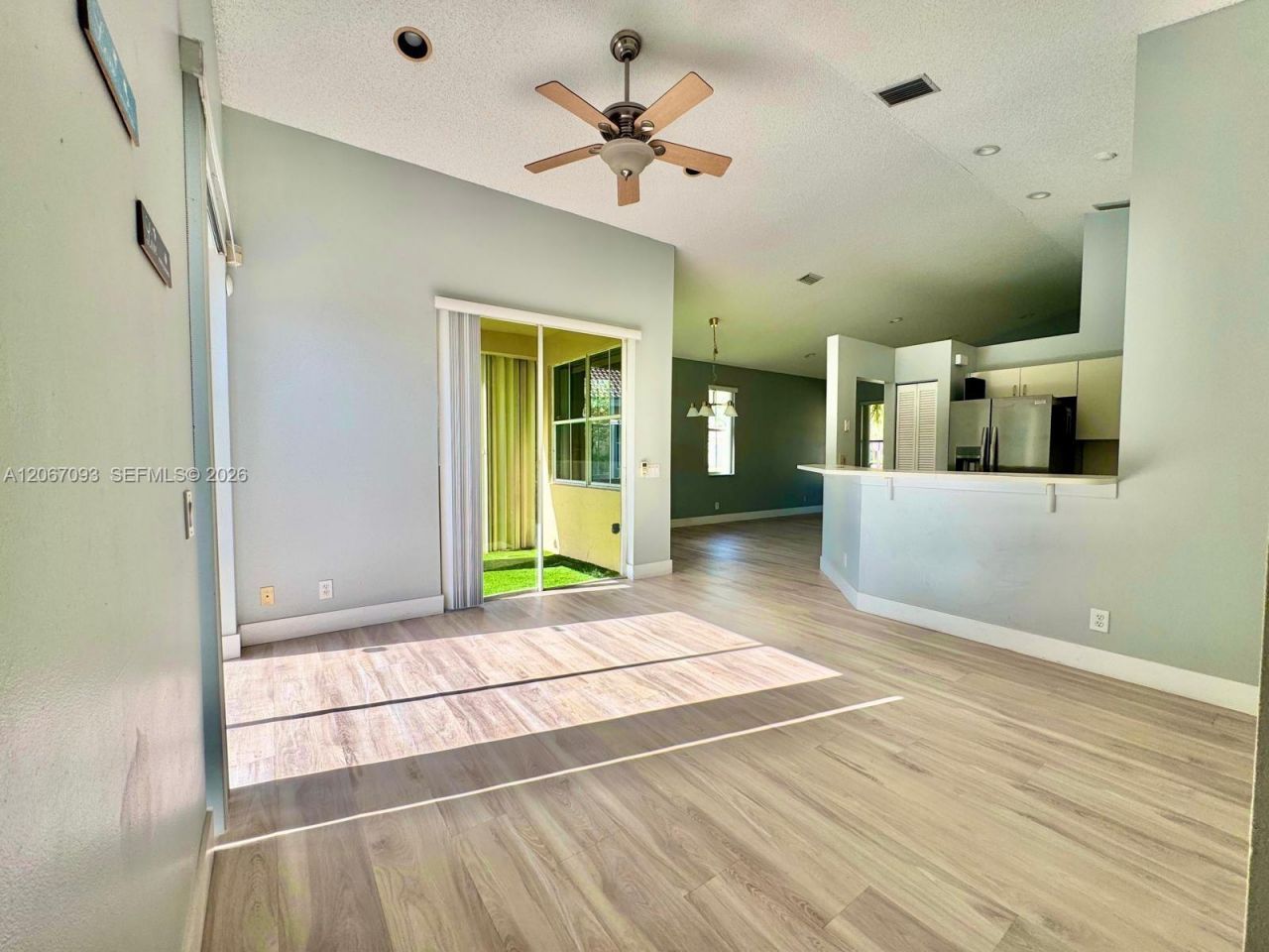 825 Falling Water Rd, Weston, FL 33326 Photo