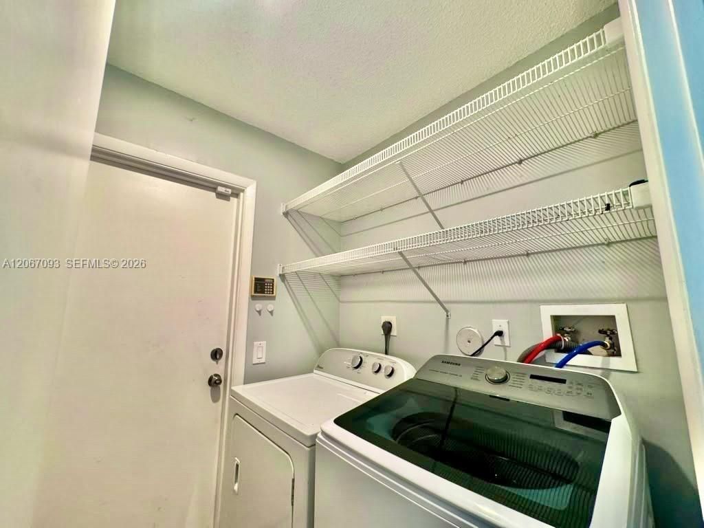 825 Falling Water Rd, Weston, FL 33326 Photo