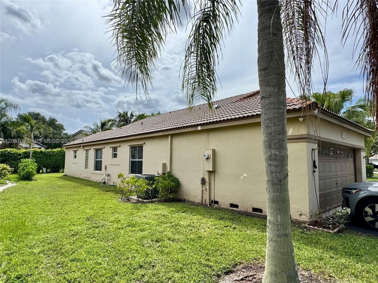 825 Falling Water Rd , Weston, FL 33326 Photo