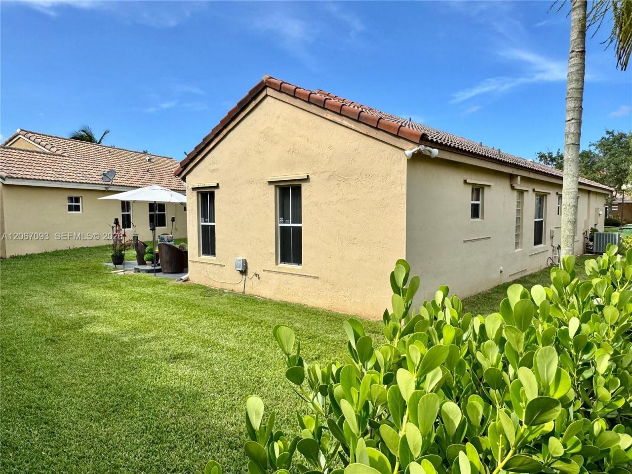 825 Falling Water Rd , Weston, FL 33326 Photo
