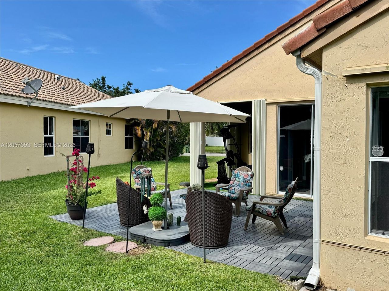 825 Falling Water Rd , Weston, FL 33326 Photo