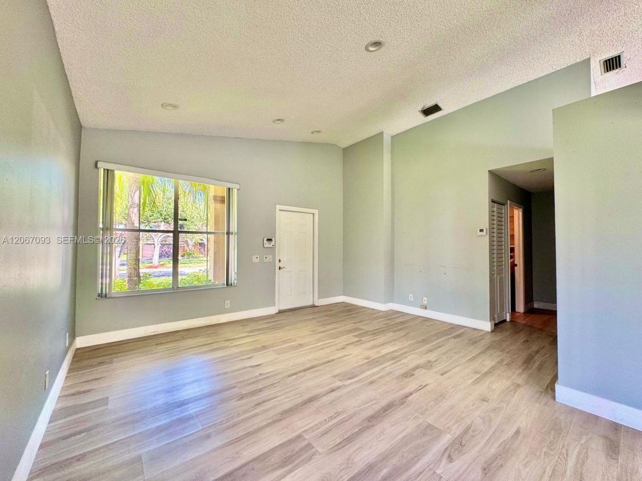 825 Falling Water Rd, Weston, FL 33326 Photo