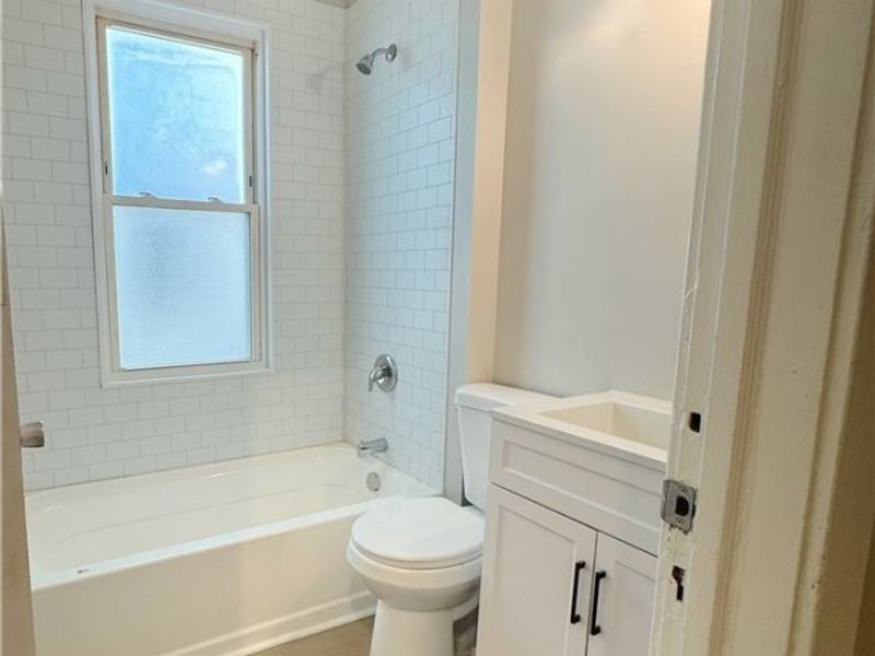 4243 Archwood Avenue, Cleveland, OH 44109 Photo 8