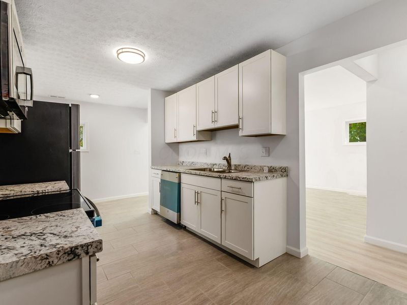 2263 Dawnlight Avenue, Columbus, OH 43211 Photo 8