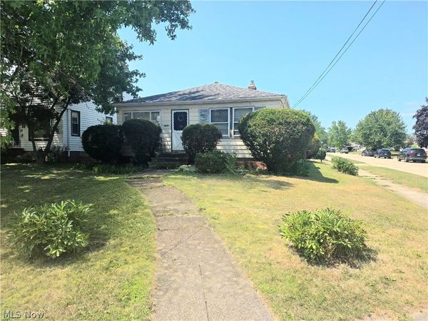 6040 W 54th Street, Parma, OH 44129