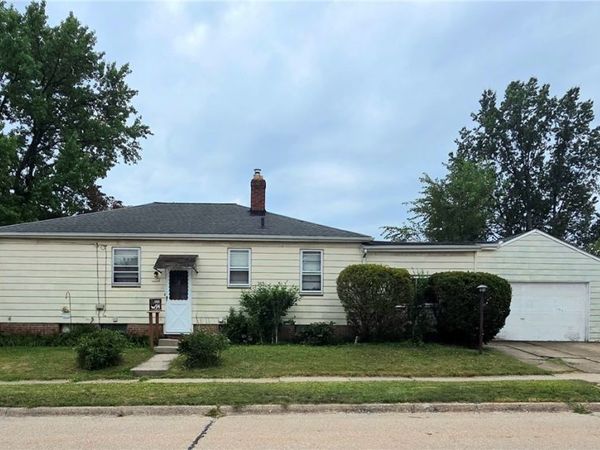 6040 W 54th Street, Parma, OH 44129