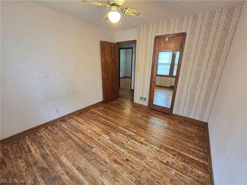 6040 W 54th Street, Parma, OH 44129 Photo 11