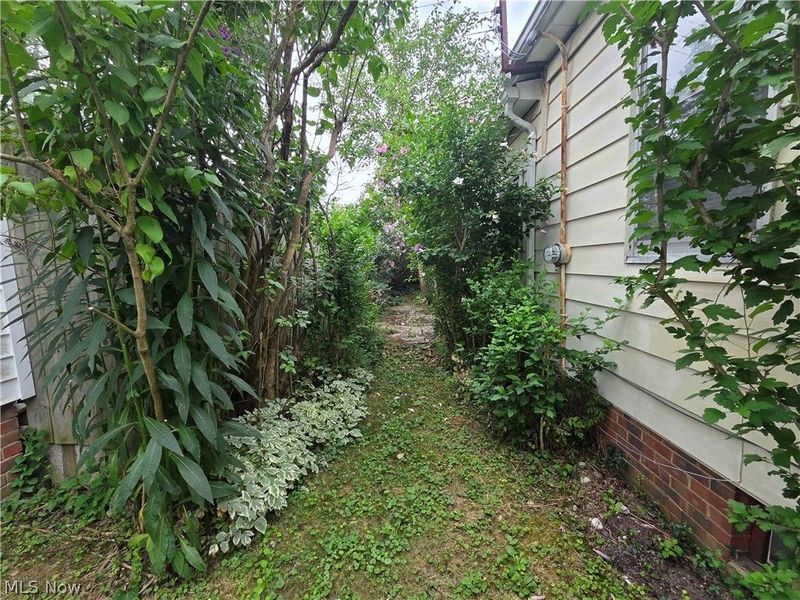 6040 W 54th Street, Parma, OH 44129 Photo 41