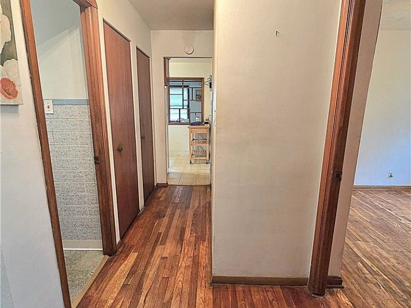 6040 W 54th Street, Parma, OH 44129 Photo 9