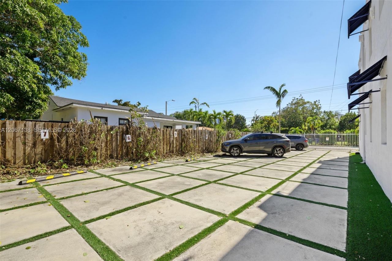 165 NW 39th St , Unit 7, Miami, FL 33127 Photo