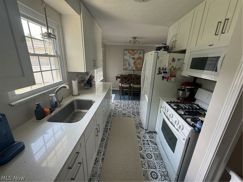 706 Shannon Avenue, Cuyahoga Falls, OH 44221 Photo 5