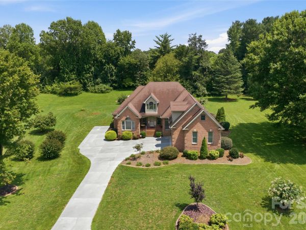 260 Baymount Drive, Statesville, NC 28625