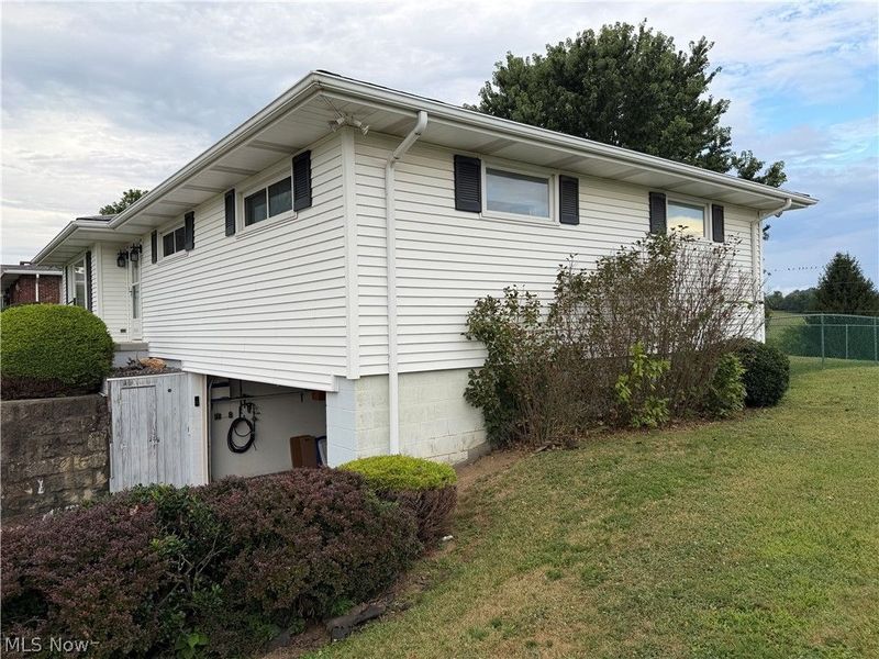 71159 Sharon Road, Bridgeport, OH 43912 Photo 5