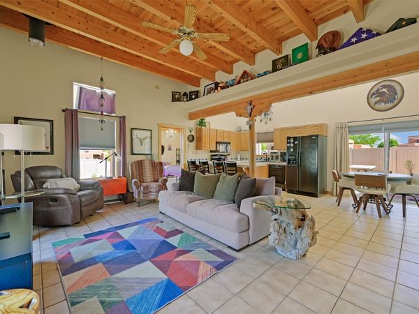 7516 Sagebrush Road, Santa Fe, NM 87507