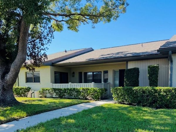 20 LAKE COURT , OLDSMAR, FL 34677