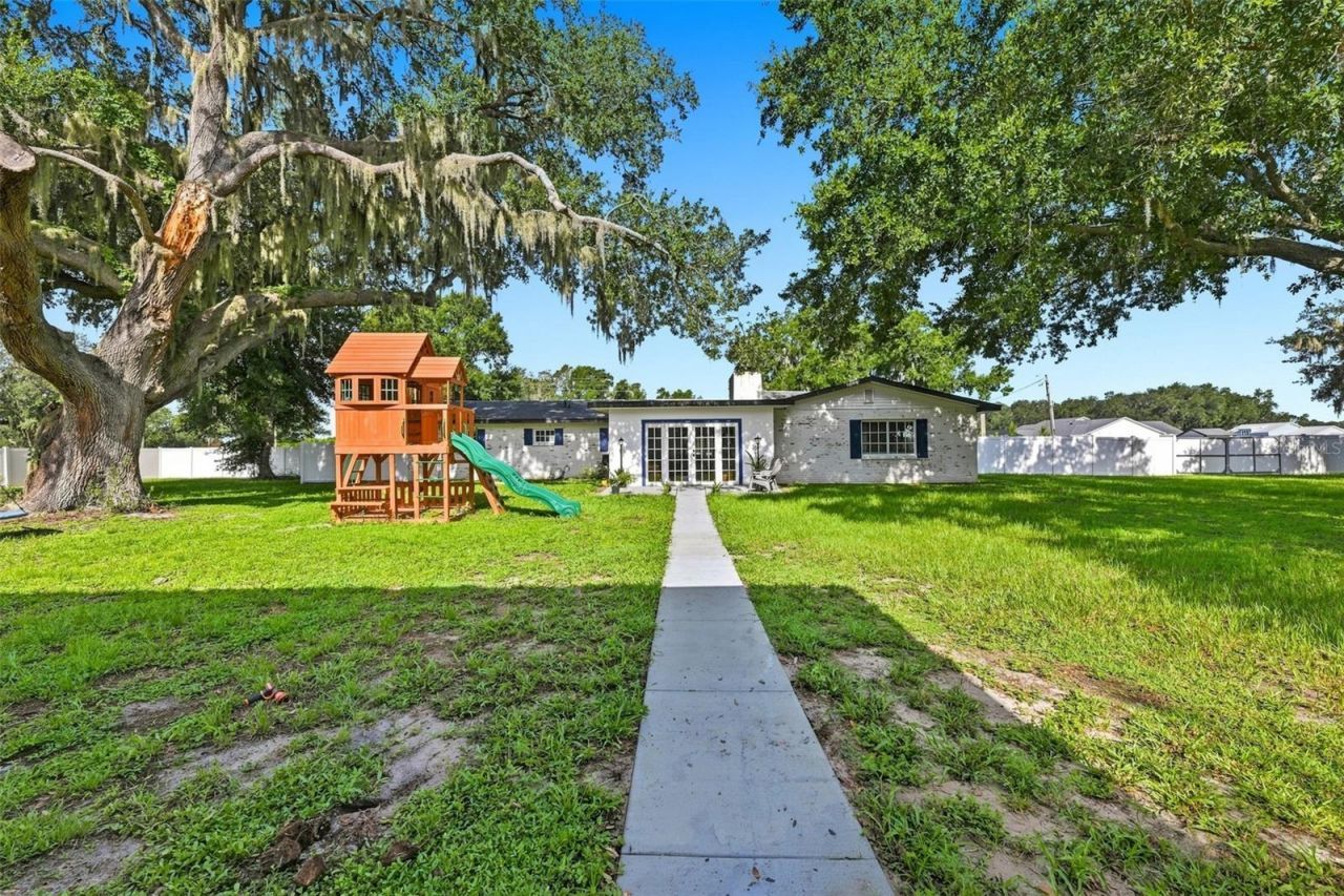 2119 Gallagher Road, Dover, FL 33527 Photo