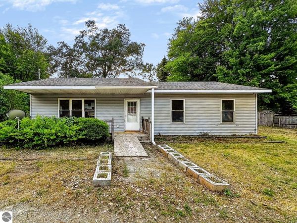 405 Maple, Lake, MI 48632