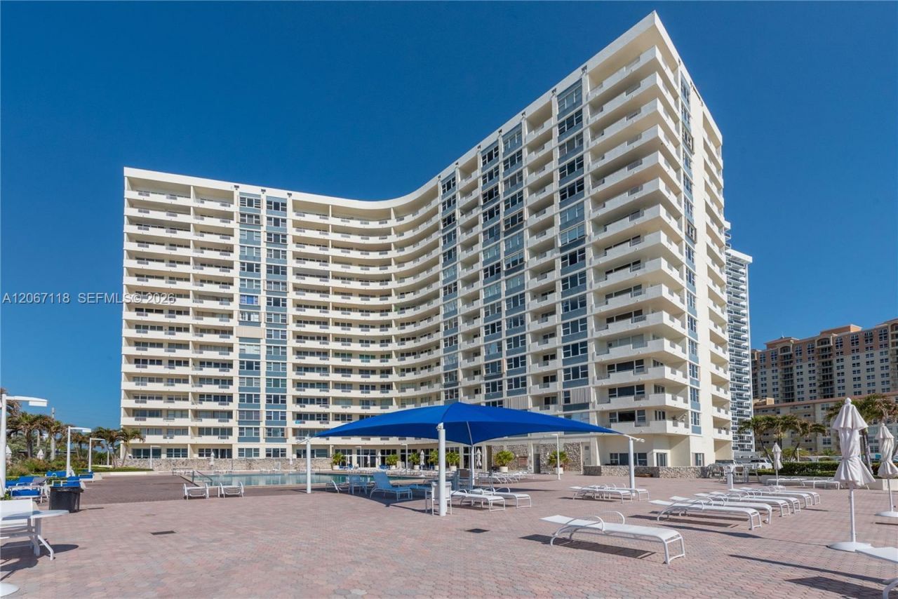 3180 S Ocean Dr , Unit 310, Hallandale Beach, FL 33009 Photo
