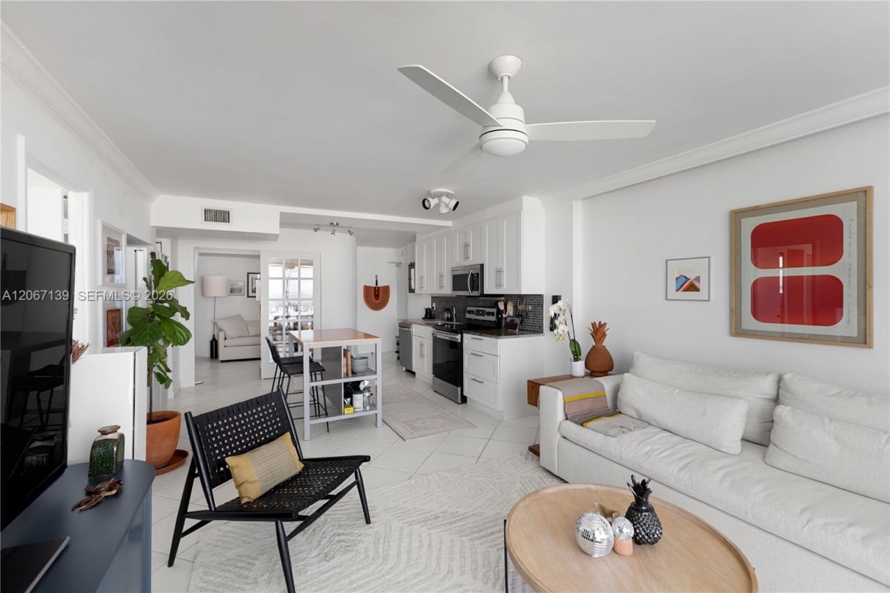 401 Ocean Dr, Unit 316, Miami Beach, FL 33139 Photo