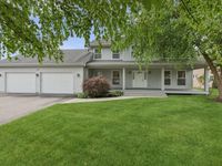 169 White Pine Lane, Lake Villa, IL 60046 primary photo