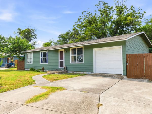 425 Riley, Seguin, TX 78155