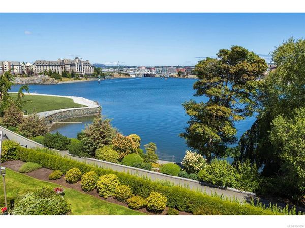 239 Belleville St, Victoria, BC V8V 1X1
