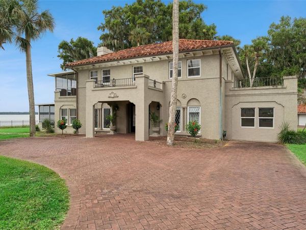 LEESBURG, FL 34748