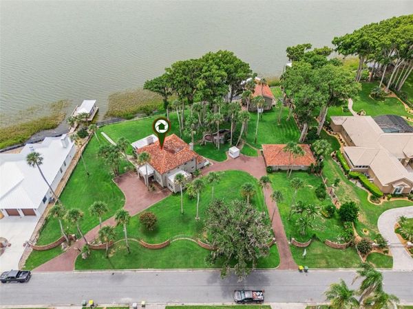 801 LAKE SHORE DRIVE, LEESBURG, FL 34748