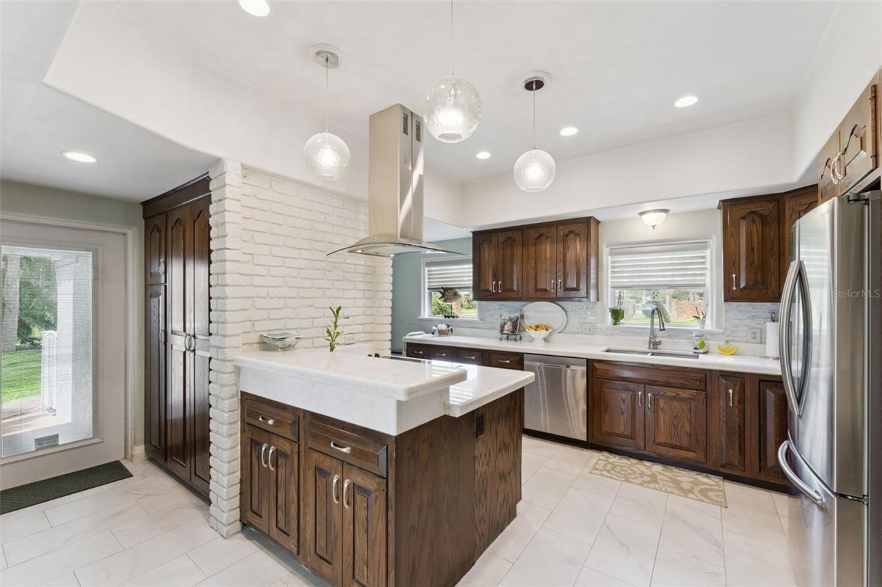 801 Lake Shore Drive, Leesburg, FL 34748 Photo
