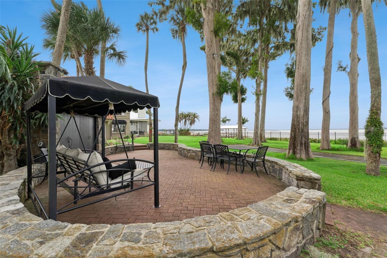 801 Lake Shore Drive, Leesburg, FL 34748 Photo