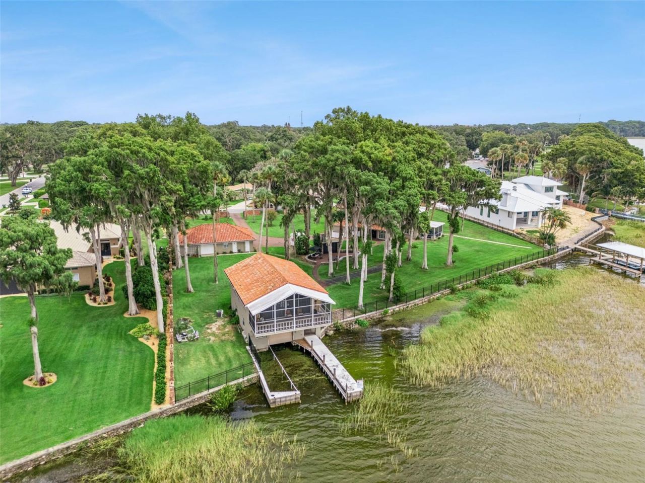 801 Lake Shore Drive, Leesburg, FL 34748 Photo