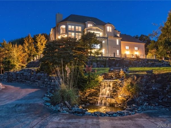 346 Country Ridge Drive, Camdenton, MO 65020