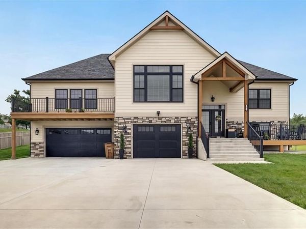 1603 Birdie Circle, Atchison, KS 66002