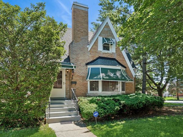 3301 N Newland Avenue , Chicago, IL 60634