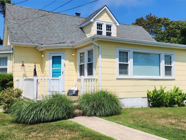 9 Babylon Road , Mastic Beach, NY 11951