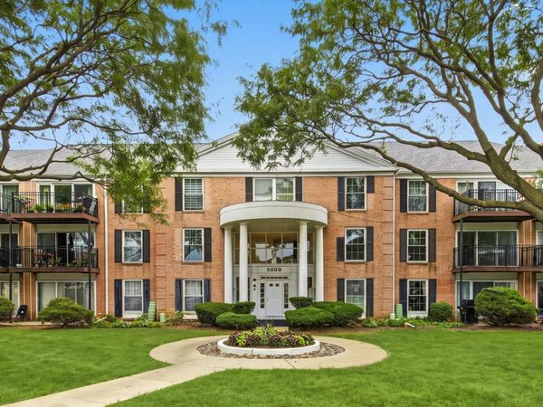 5300 Carriage Way Drive , Unit 107, Rolling Meadows, IL 60008