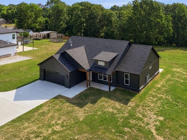 12821 Frisco Cemetery Road, Lowell, AR 72745