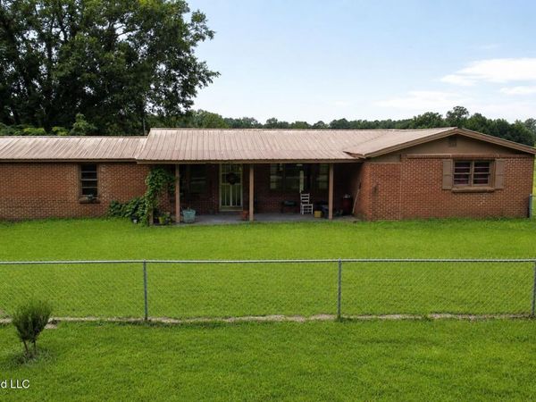 185 Woodrow Ezell Road, Conehatta, MS 39057