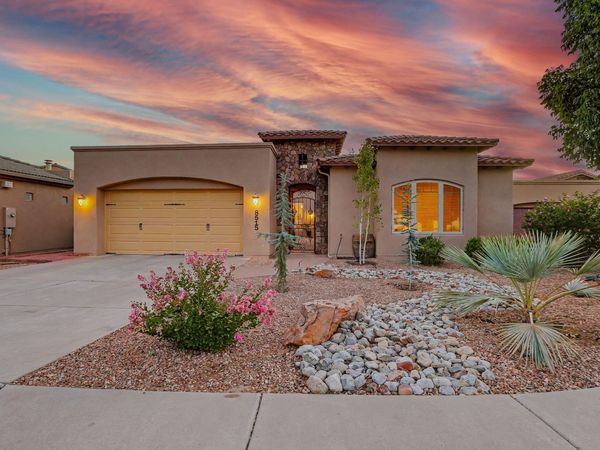 8515 Villa Firenze Lane NE, Albuquerque, NM 87122