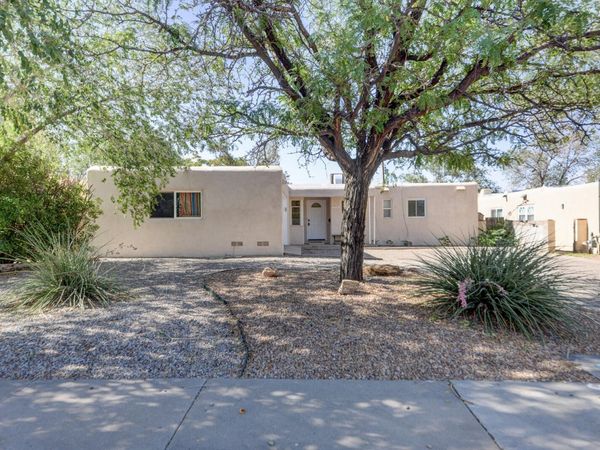 7716 McKnight Avenue NE, Albuquerque, NM 87110