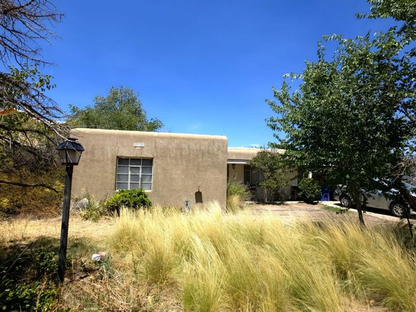 1013 La Poblana Road NW, Albuquerque, NM 87107