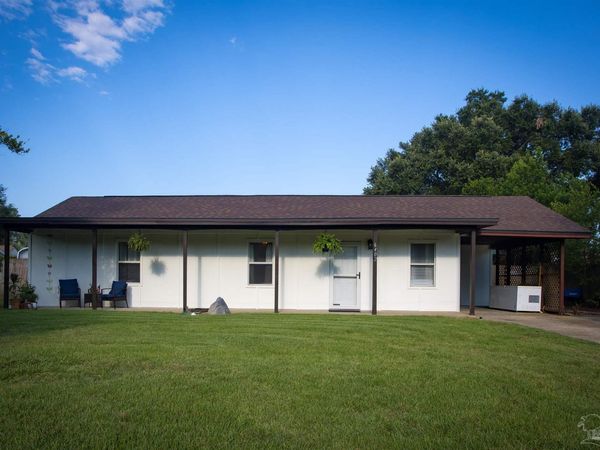 6402 Beauclair Dr, Pensacola, FL 32504