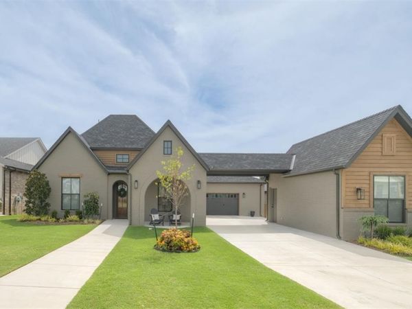 1732 Parkwood Avenue, Edmond, OK 73034