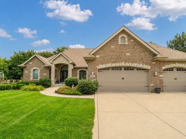 9385 Julia Drive , St. John, IN 46373