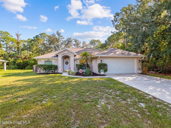 585 Sea Fury Avenue SW , Palm Bay, FL 32908