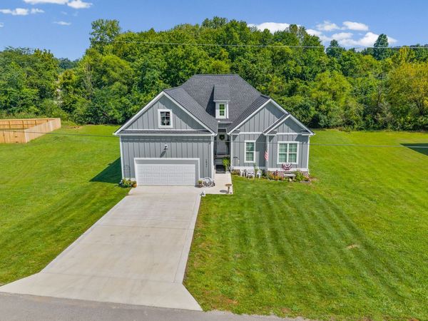 1031 Northside Dr , Dickson, TN 37055