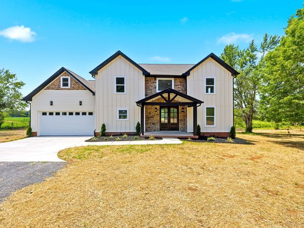 3305 Dobbins Pike , Portland, TN 37148