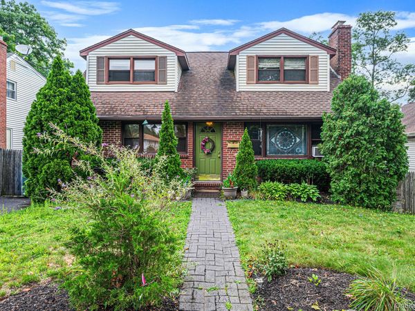 288 Nassau Road , Huntington, NY 11743