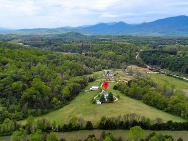 10808 PATRICK HENRY HWY , Roseland, VA 22967