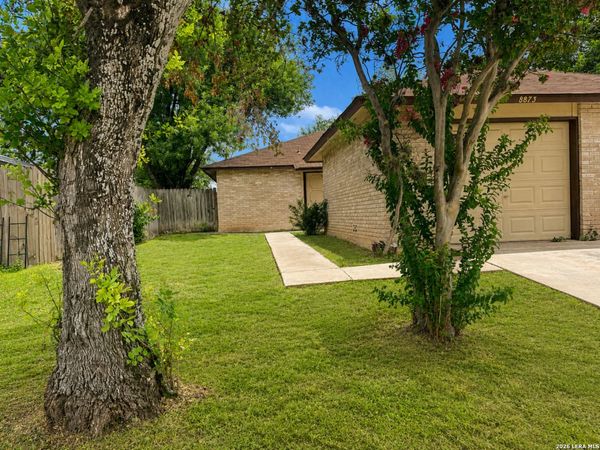 8873 MEADOW TRACE ST, San Antonio, TX 78250